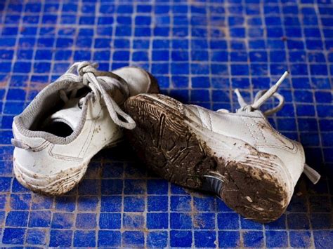 ayakkabıdan çamur lekesi nasıl çıkar
